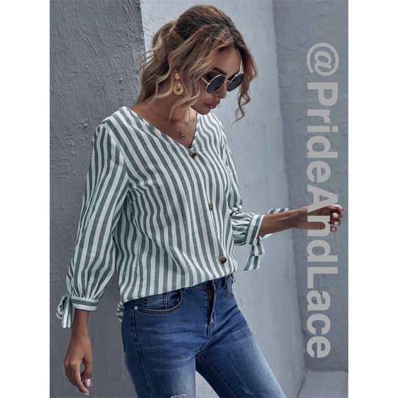 LAST 1️⃣ 🤍Buttoned Front Knot Cuff Striped Top - Picture 3 of 6
